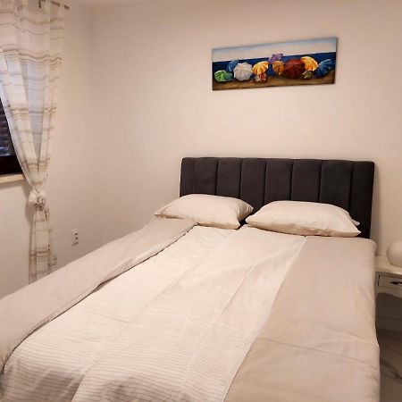 Apartman S Dvije Spavace Sobe Porec Esterno foto